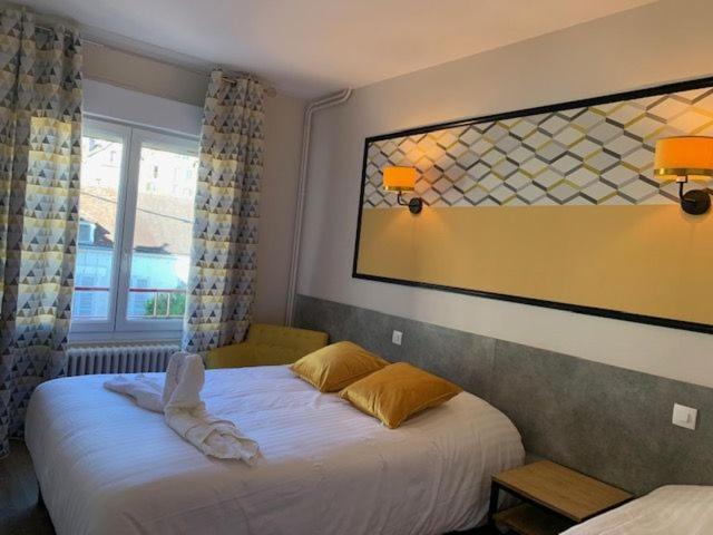 Hotel Du Centre - Restaurant Le P'Tit Gourmet Tonnerre Εξωτερικό φωτογραφία