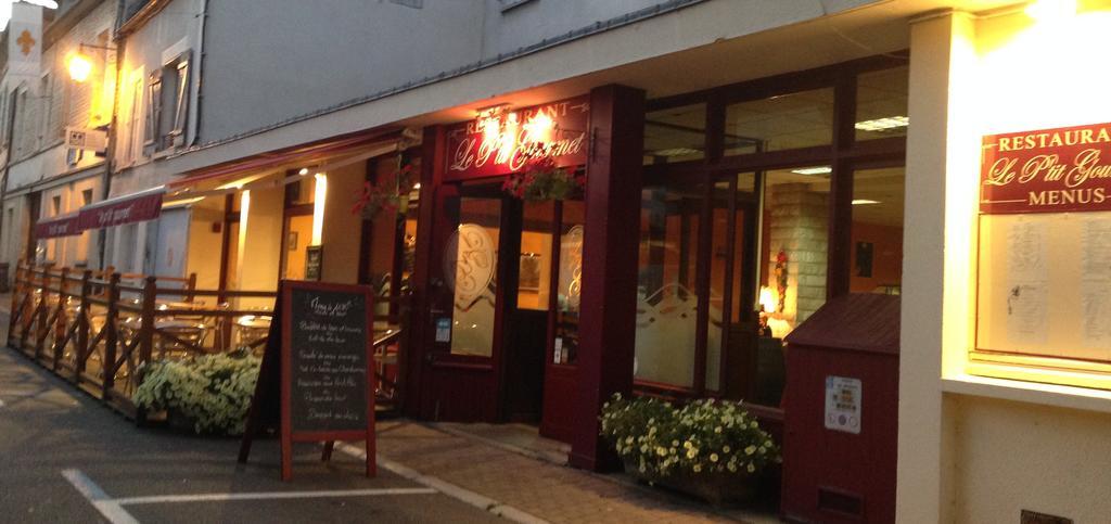 Hotel Du Centre - Restaurant Le P'Tit Gourmet Tonnerre Εξωτερικό φωτογραφία