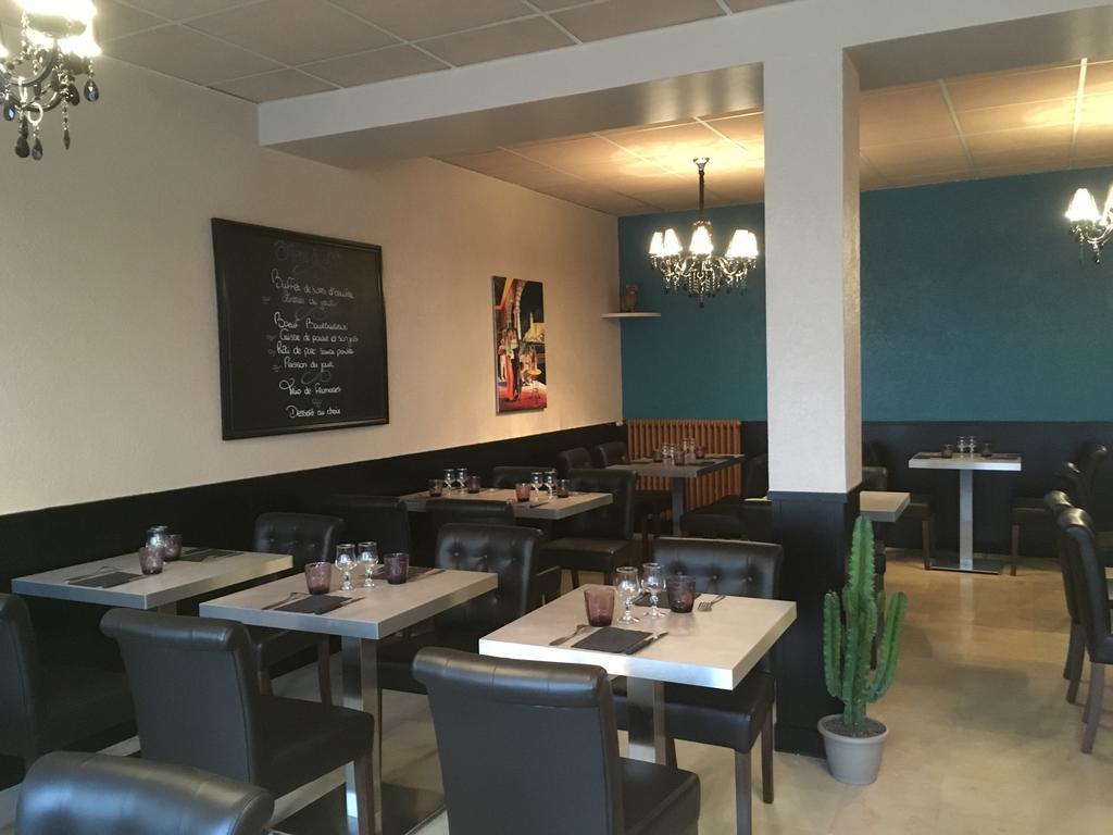 Hotel Du Centre - Restaurant Le P'Tit Gourmet Tonnerre Εξωτερικό φωτογραφία