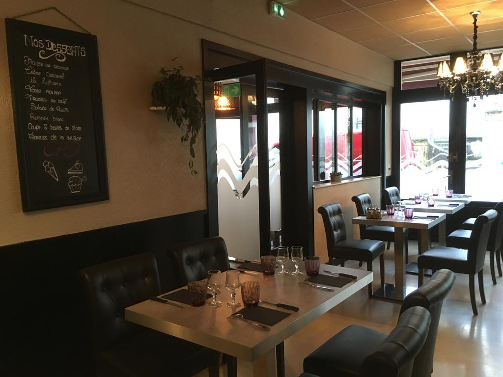 Hotel Du Centre - Restaurant Le P'Tit Gourmet Tonnerre Εξωτερικό φωτογραφία