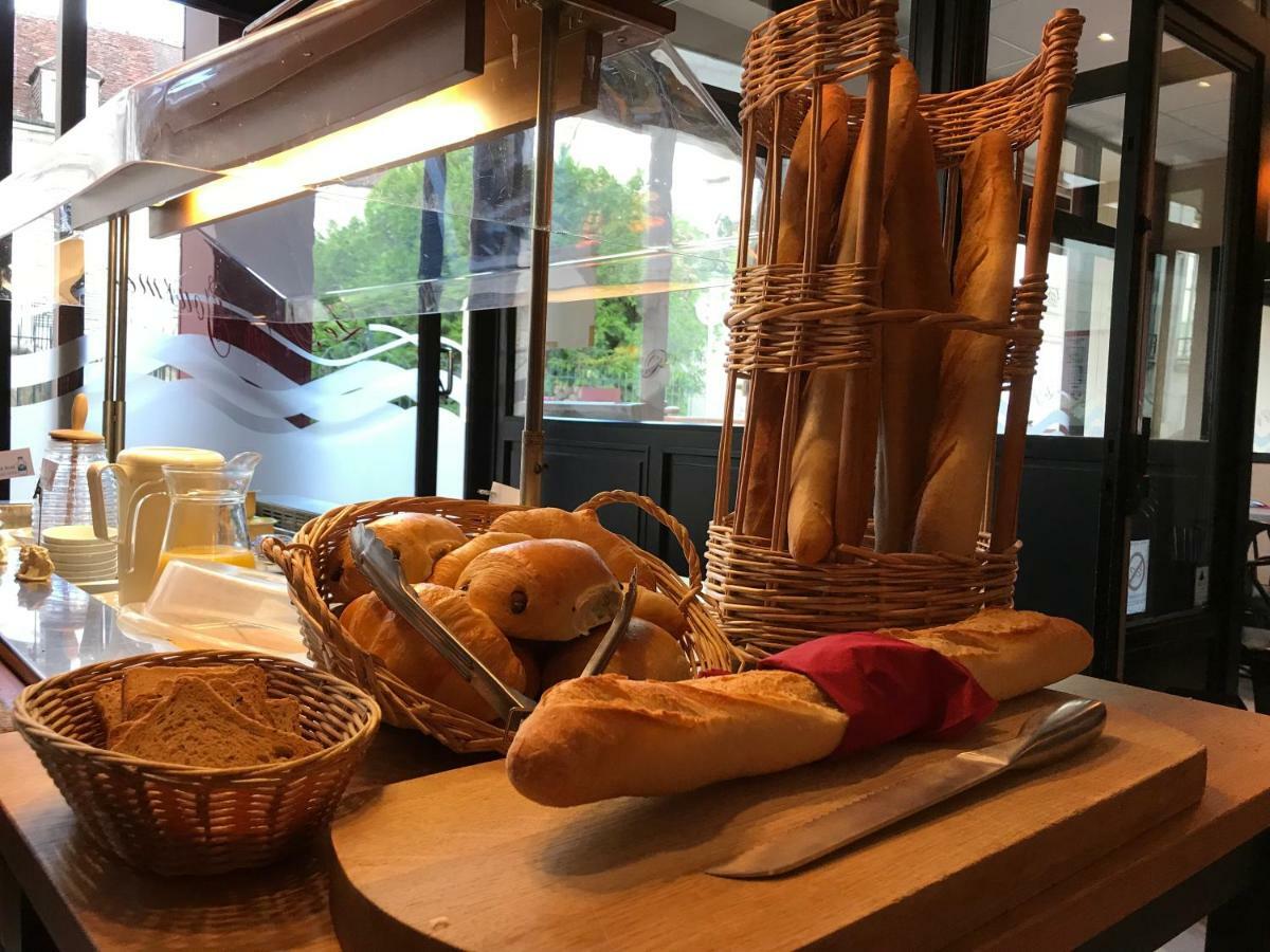 Hotel Du Centre - Restaurant Le P'Tit Gourmet Tonnerre Εξωτερικό φωτογραφία