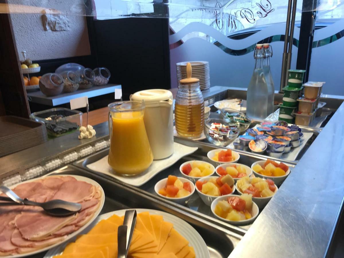 Hotel Du Centre - Restaurant Le P'Tit Gourmet Tonnerre Εξωτερικό φωτογραφία